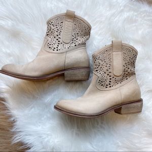 Sundance Tan Suede Genuine Leather Booties (6)